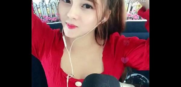  Em gái Thanh Thanh livestream Uplive